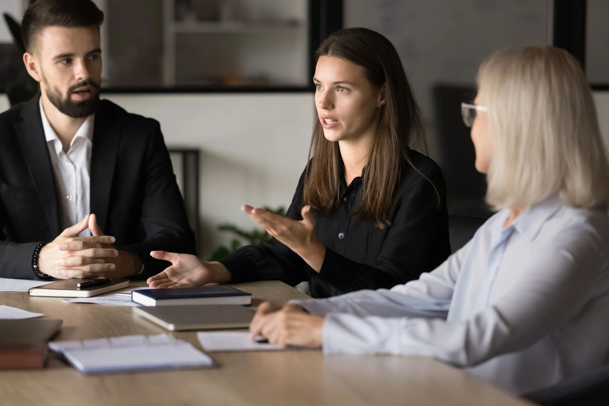 Project manager leading a brainstorming meeting